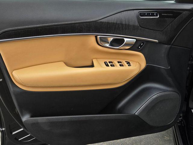 2024 Volvo XC90 Recharge T8 Ultimate Bright Theme 7-Seater