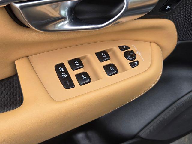 2024 Volvo XC90 Recharge T8 Ultimate Bright Theme 7-Seater