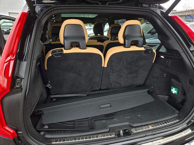 2024 Volvo XC90 Recharge T8 Ultimate Bright Theme 7-Seater