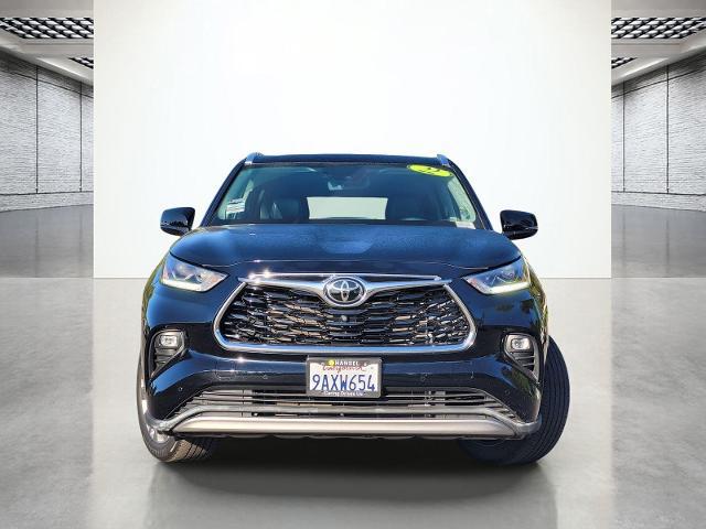 2022 Toyota Highlander Platinum