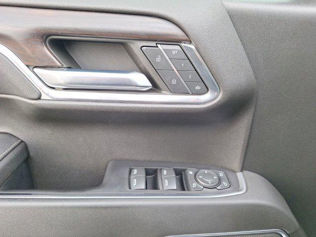 2022 GMC Sierra 1500 4WD Crew Cab Short Box SLT