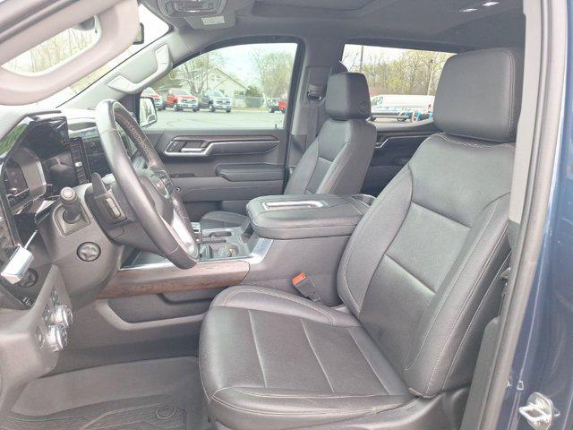2022 GMC Sierra 1500 4WD Crew Cab Short Box SLT