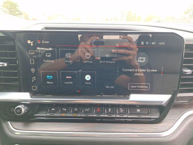 2022 GMC Sierra 1500 4WD Crew Cab Short Box SLT