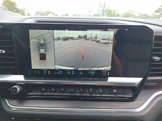 2022 GMC Sierra 1500 4WD Crew Cab Short Box SLT