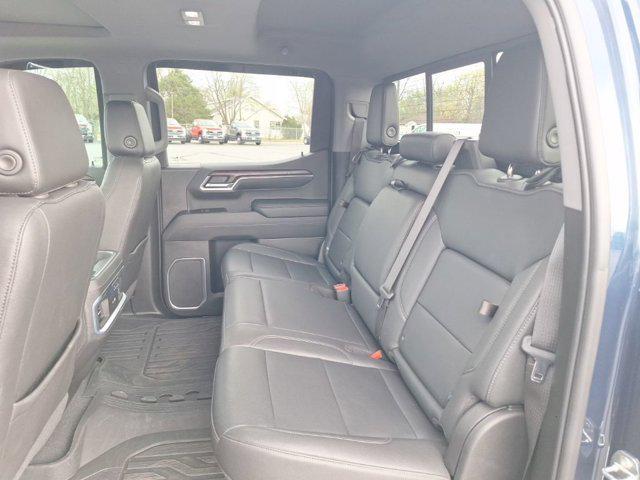 2022 GMC Sierra 1500 4WD Crew Cab Short Box SLT