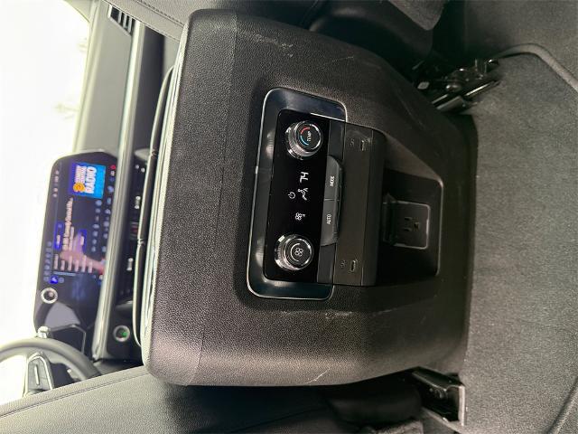 2025 Chevrolet Suburban 4WD Z71