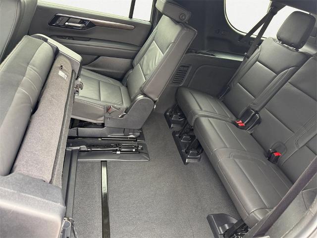 2025 Chevrolet Suburban 4WD Z71