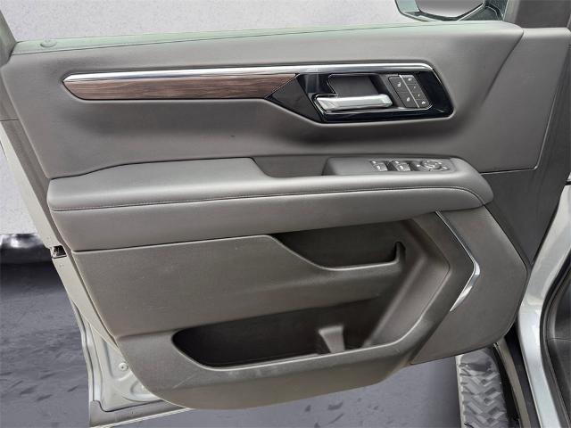 2025 Chevrolet Suburban 4WD Z71