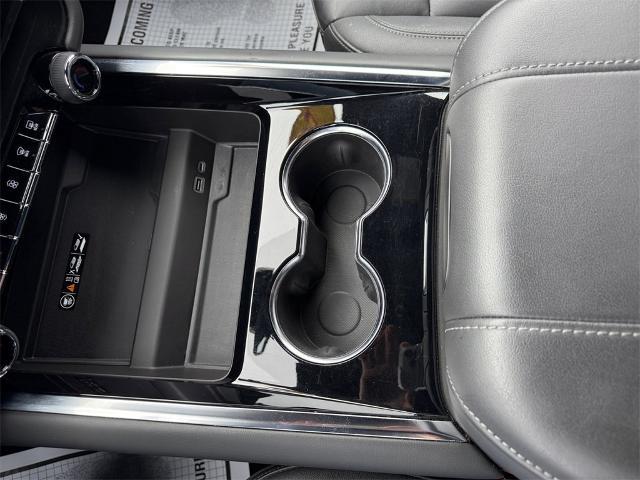 2025 Chevrolet Suburban 4WD Z71