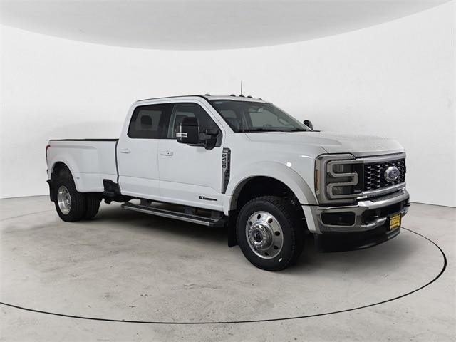 2025 Ford F-450 LARIAT