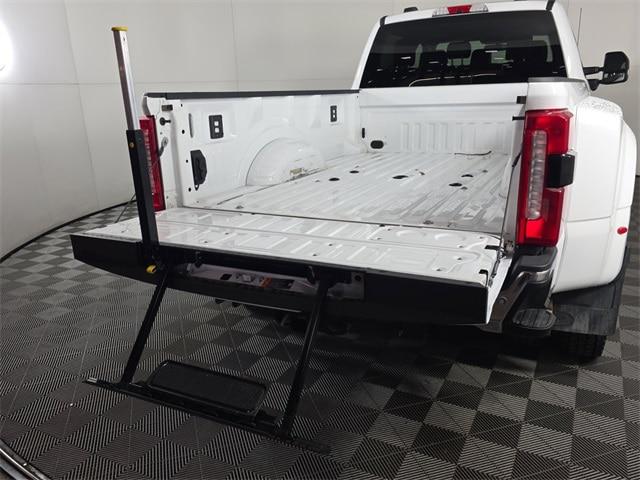 2025 Ford F-450 LARIAT