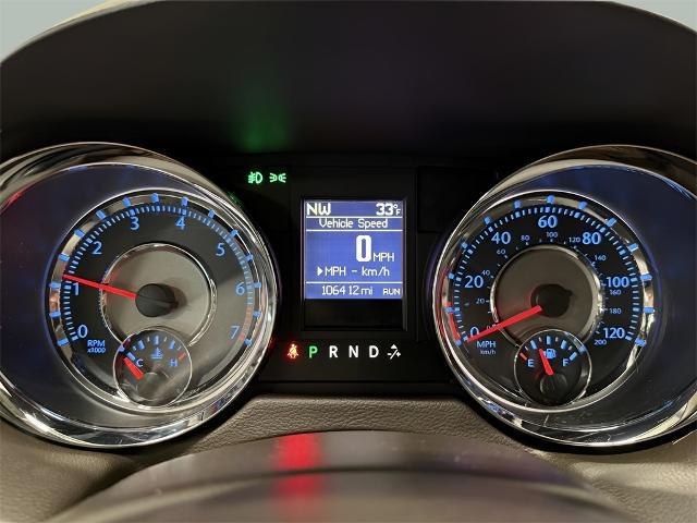 2016 Chrysler Town & Country Touring