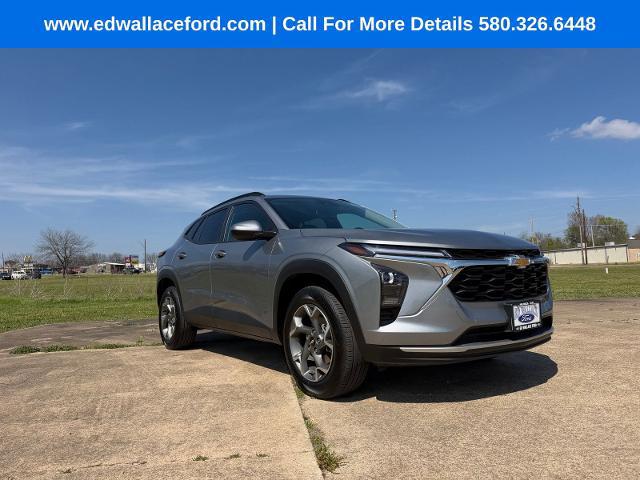 2025 Chevrolet Trax FWD LT