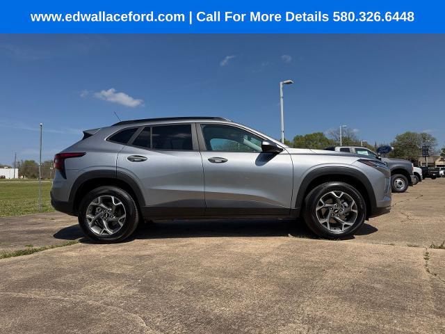 2025 Chevrolet Trax FWD LT