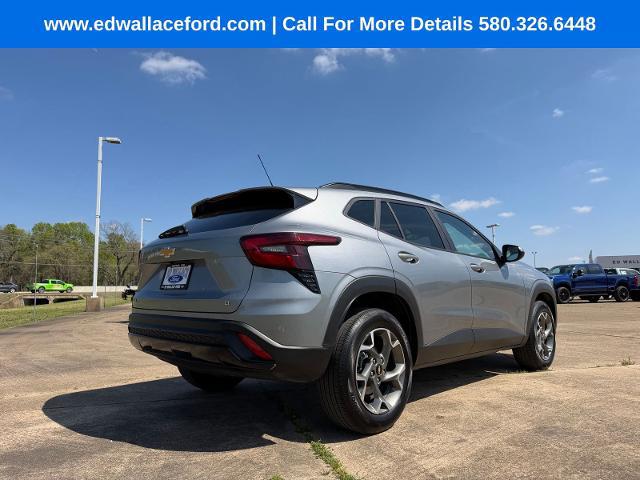 2025 Chevrolet Trax FWD LT