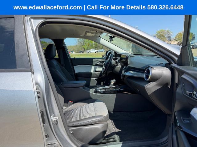 2025 Chevrolet Trax FWD LT