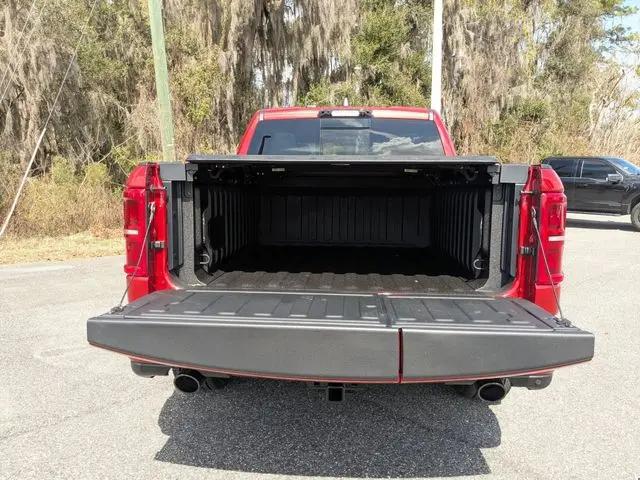 2026 Ram 1500 Limited Crew Cab 4x4 5'7" Box