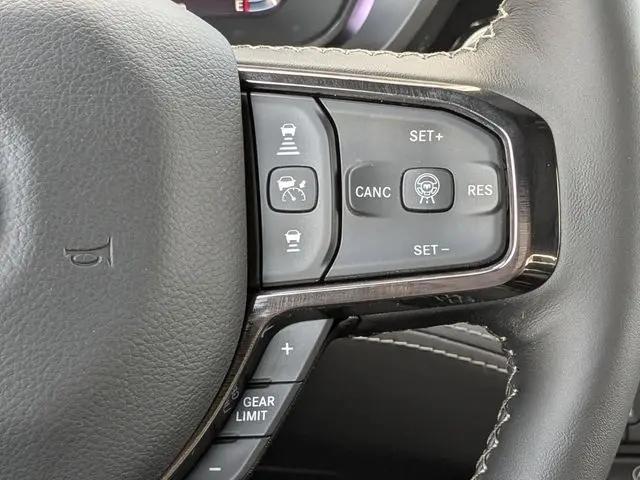 2026 Ram 1500 Limited Crew Cab 4x4 5'7" Box