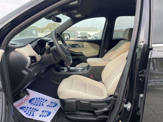 2023 Chevrolet Traverse FWD LS
