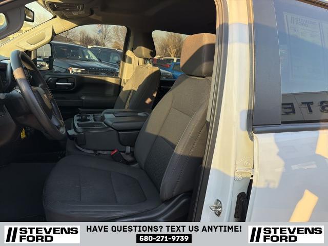 2022 Chevrolet Silverado 2500HD 4WD Crew Cab Standard Bed Custom