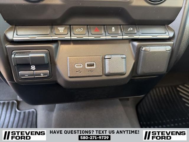 2022 Chevrolet Silverado 2500HD 4WD Crew Cab Standard Bed Custom