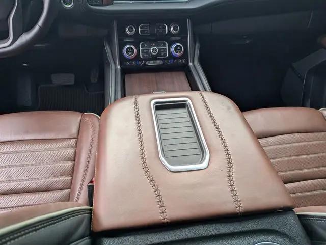 2024 GMC Yukon XL 4WD Denali Ultimate