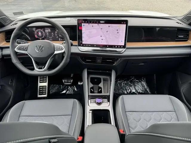 2026 Volkswagen Tiguan SEL R-Line Turbo