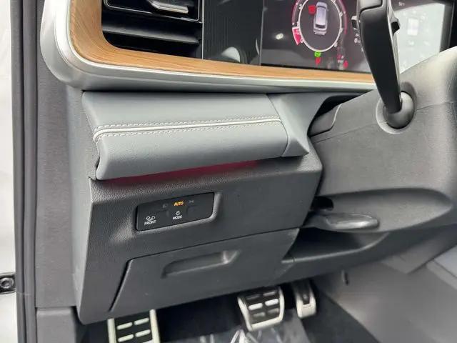 2026 Volkswagen Tiguan SEL R-Line Turbo