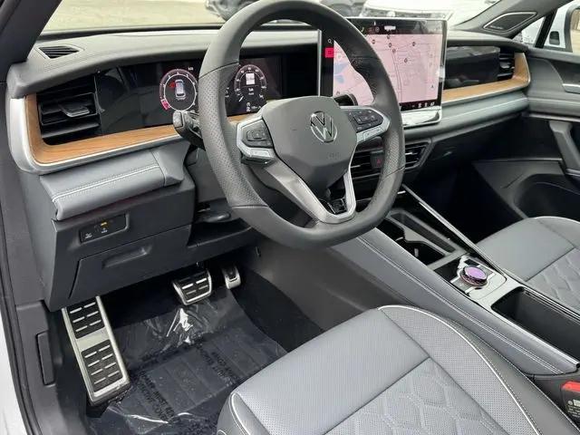 2026 Volkswagen Tiguan SEL R-Line Turbo