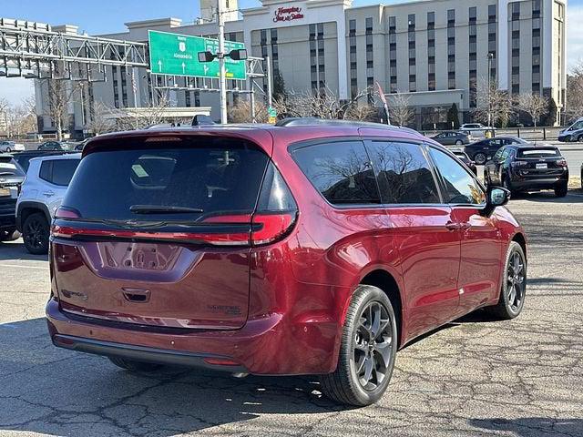 2023 Chrysler Pacifica Limited AWD