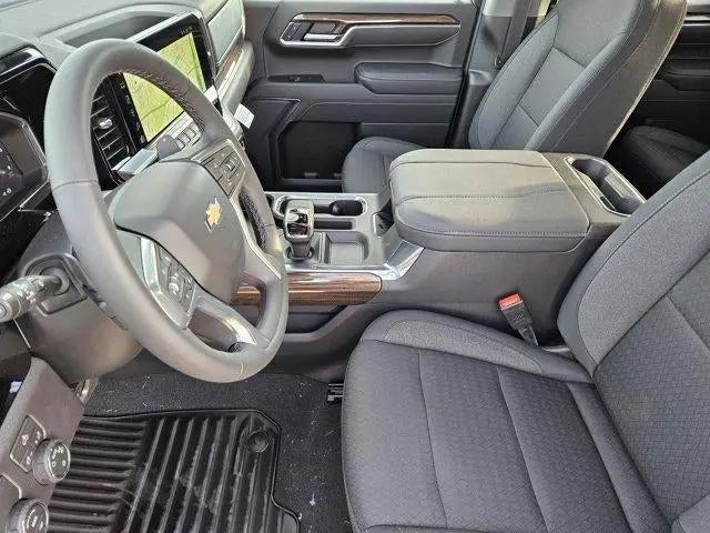 2026 Chevrolet Silverado 1500 2WD Crew Cab Short Bed LT