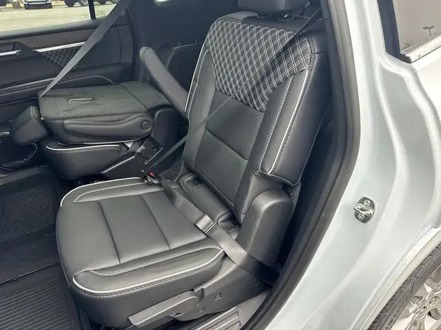 2026 GMC Acadia Denali FWD