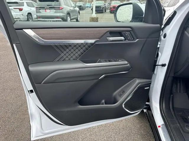 2026 GMC Acadia Denali FWD