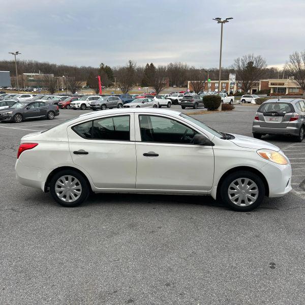 2014 Nissan Versa 1.6 S