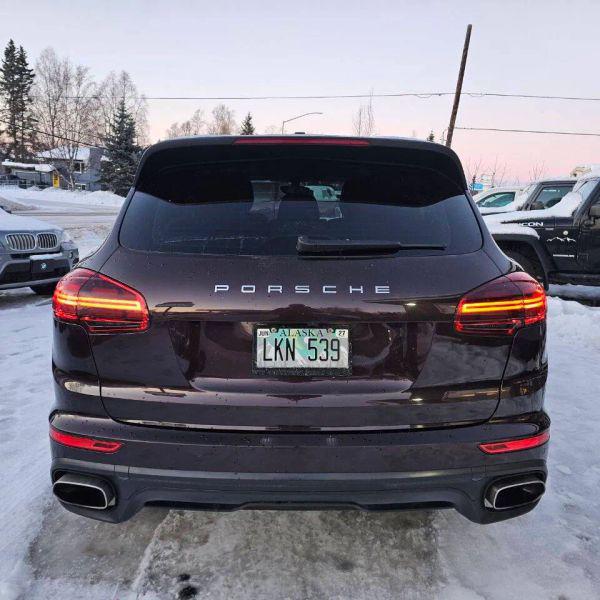 2016 Porsche Cayenne Base