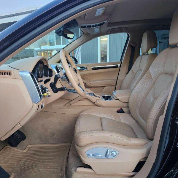 2016 Porsche Cayenne Base
