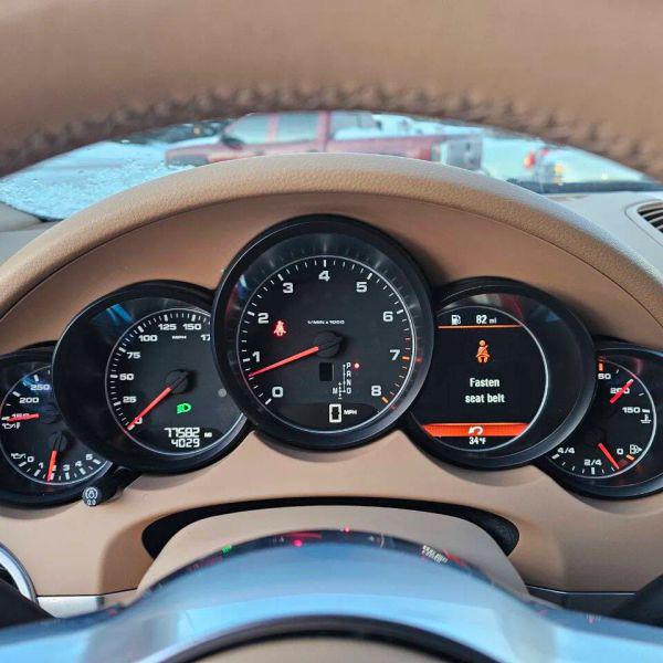 2016 Porsche Cayenne Base