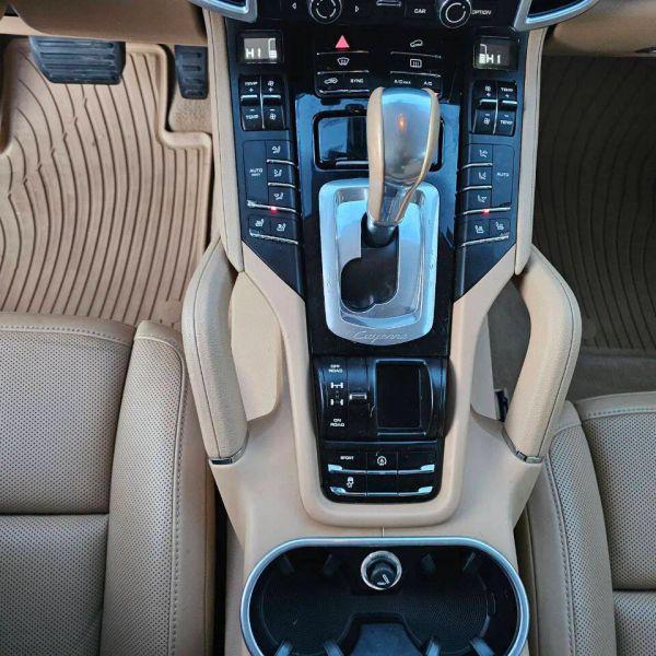 2016 Porsche Cayenne Base
