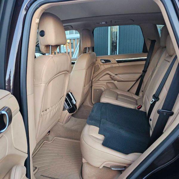2016 Porsche Cayenne Base