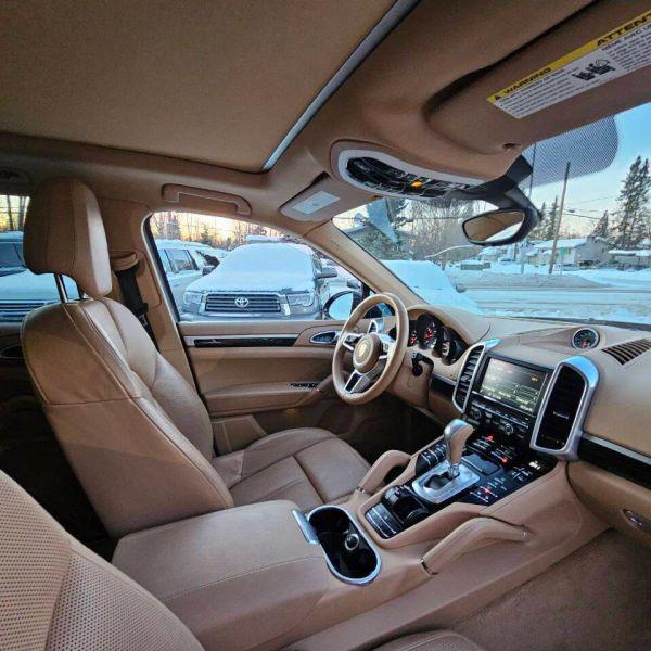 2016 Porsche Cayenne Base