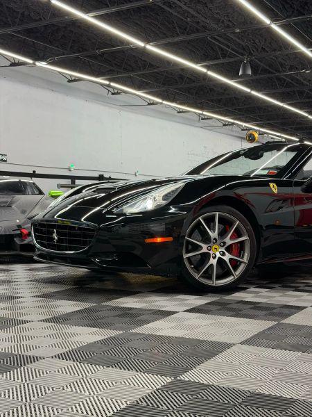 2010 Ferrari California Base