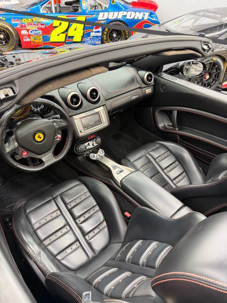 2010 Ferrari California Base