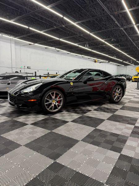 2010 Ferrari California Base