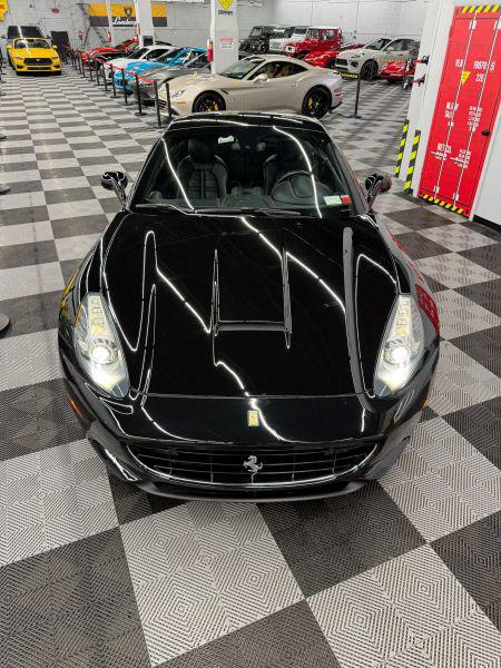 2010 Ferrari California Base