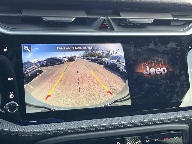 2026 Jeep Cherokee Laredo 4x4