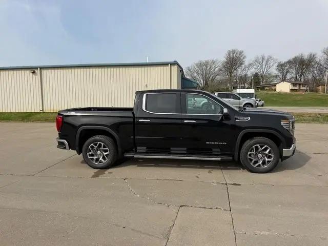 2026 GMC Sierra 1500 Crew Cab, Short Bed, SLT, 4WD