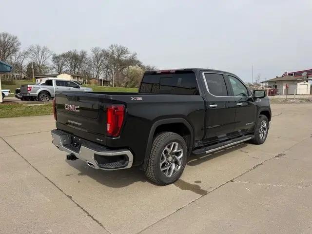 2026 GMC Sierra 1500 Crew Cab, Short Bed, SLT, 4WD