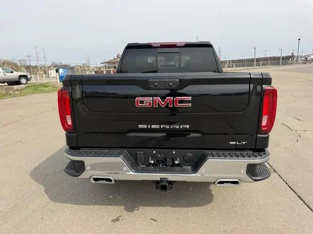 2026 GMC Sierra 1500 Crew Cab, Short Bed, SLT, 4WD