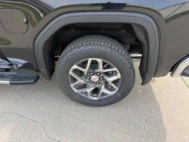 2026 GMC Sierra 1500 Crew Cab, Short Bed, SLT, 4WD