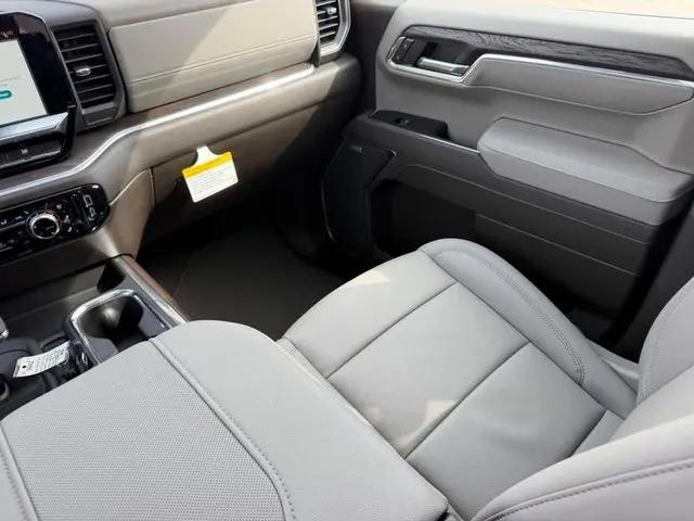 2026 GMC Sierra 1500 Crew Cab, Short Bed, SLT, 4WD